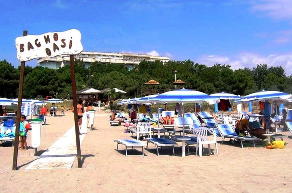 阿洛尼比安科住宅村酒店 利多尔德纳西奥尼 外观 照片